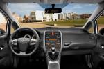 Toyota Auris 2010 года